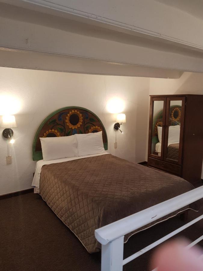 Hotel Meson Mariano Matamoros Querétaro Esterno foto
