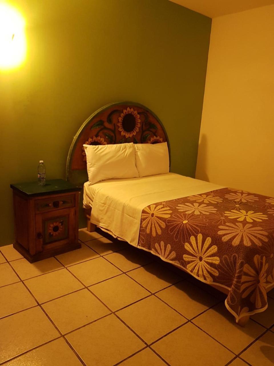 Hotel Meson Mariano Matamoros Querétaro Esterno foto